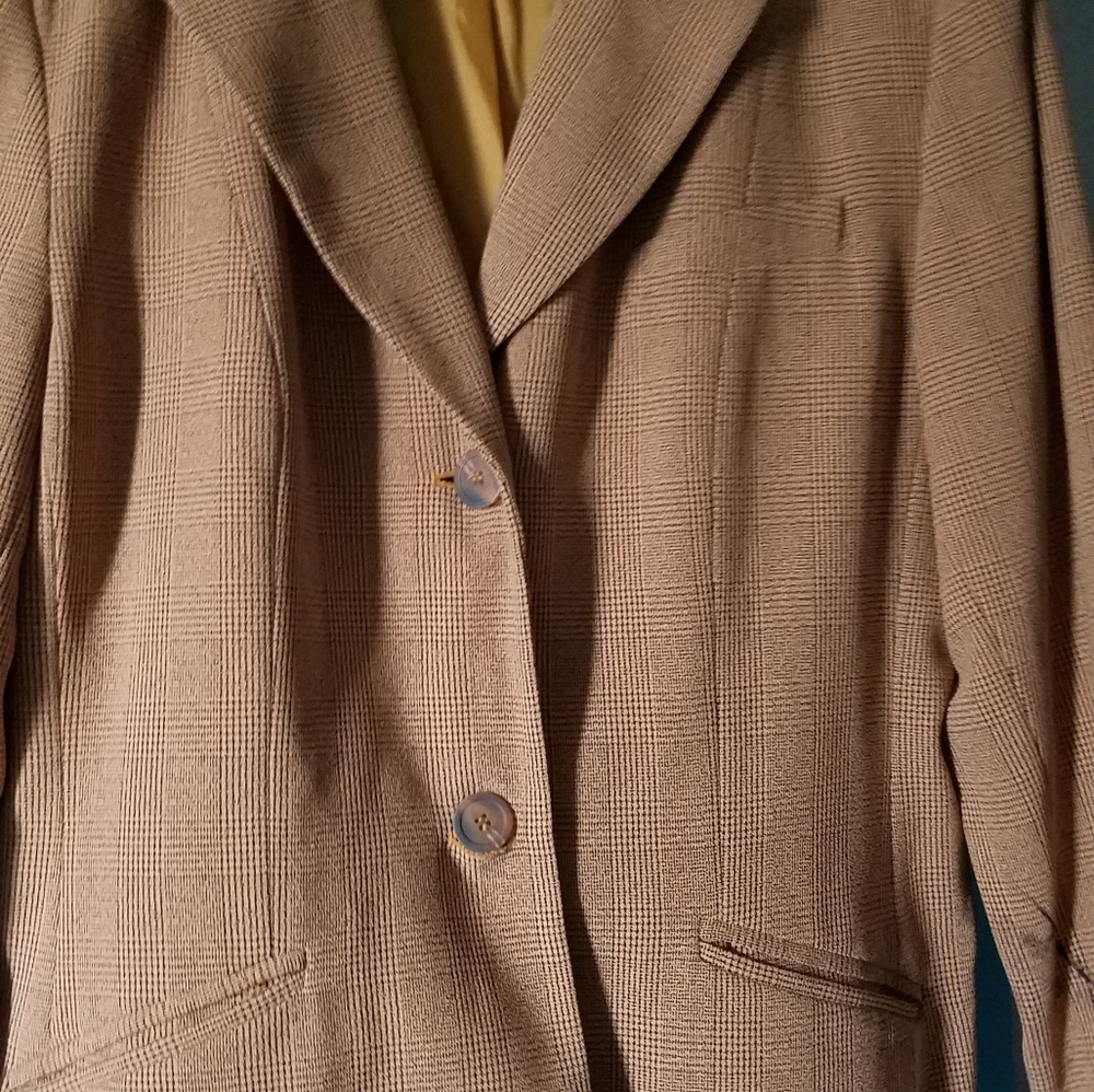 Ladies 2 piece suit